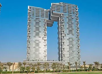 1 Residences, East tower
