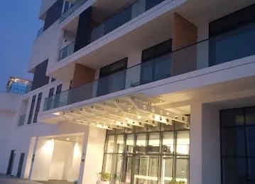 10C Building