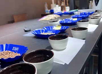 1718 coffee roastery selling coffee beans from all the world