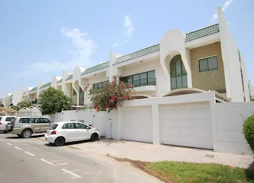 18 villas