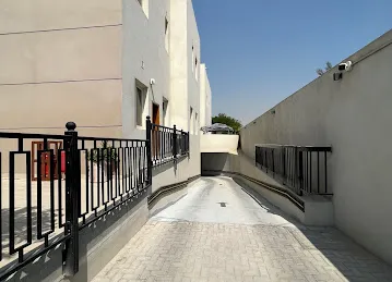 33 Rashidiya