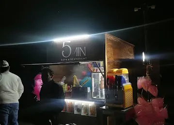 5 mins Cafe and restaurant