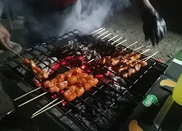 5 mins Cafe and restaurant