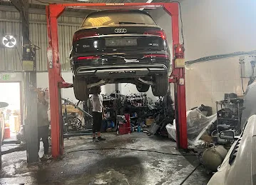 7 Cylinders Automotives Garage