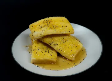 8 Seas Restaurant