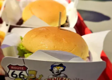 90s Burger restaurant