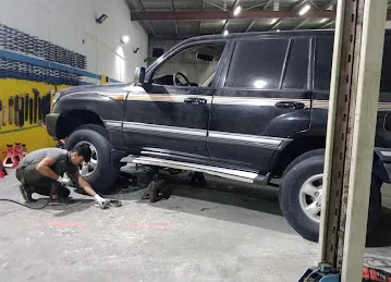 Abdollah mosayyeb auto General repairing