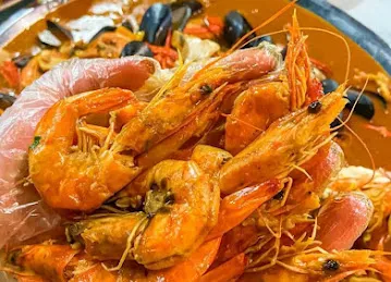 Abou Alarabi seafood restaurant