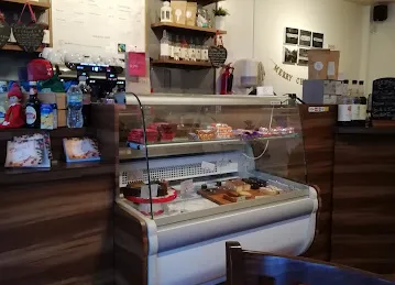Abu Nadia Grocery