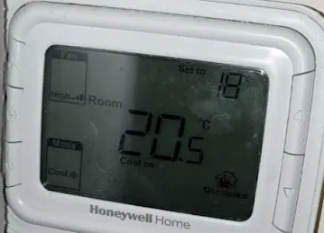 ️ AC Repair Service Cleaning Maintenance Company Dubai Technician