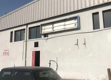 Acacia Luxury Garage
