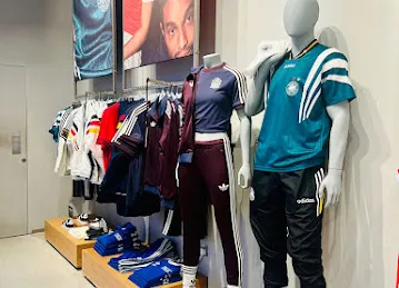Adidas Store