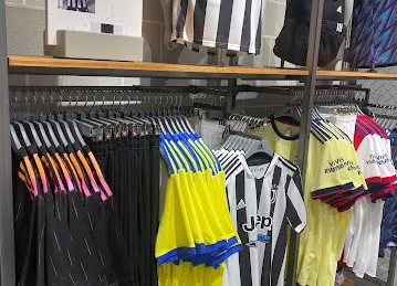 adidas Store