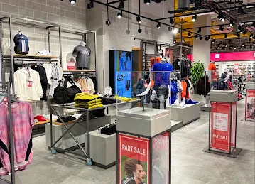adidas Store
