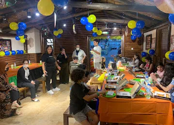 Adventure HQ