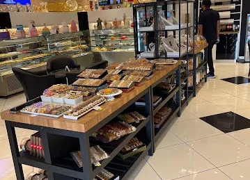 Afrina Sweets Al Mamzarحلويات افرينا الممزر