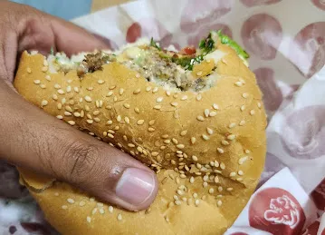AL Asad AL Shares Cafeteria