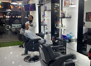Al Azza salon