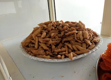 Al Dahiya restaurant and sweets
