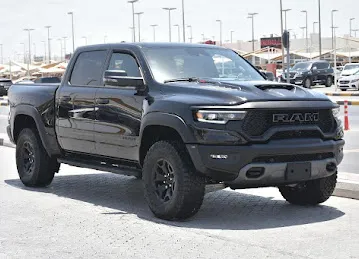 AL FARIS SHOWROOM. Truck. معرض الفارس لتجارة السيارات