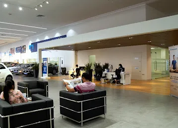 Al-Futtaim Automall Showroom - Dubai Investment Park - Green Community