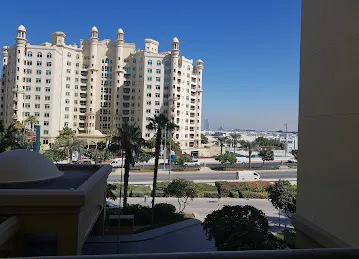 Al Hallawi, Shoreline 14