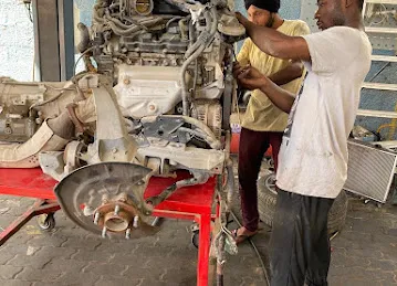 Al Hamoor Auto Maintenance Work Shop