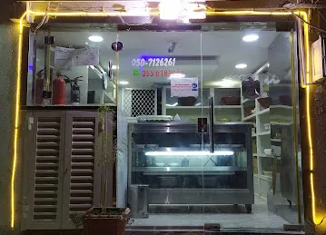Al husn omani sweets