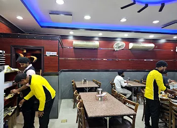 Al Ikhtayar Al Awal مطعم الاختيار الاول