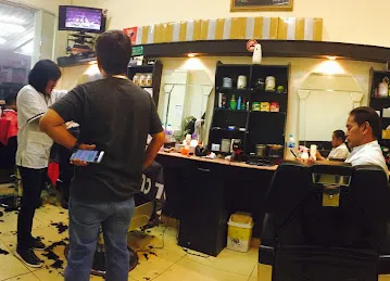Al Jafliyah Star Gents Salon