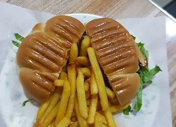 Al Karama Light Star Cafeteria