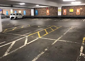 Al Khail Gate Free Parking