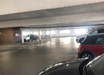 Al Khail Gate Free Parking