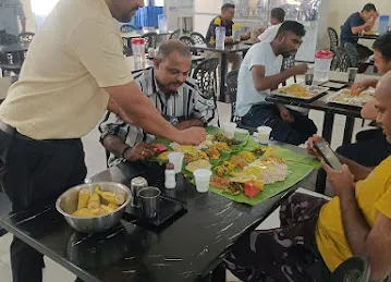 AL MADHI CATERING SERVISES