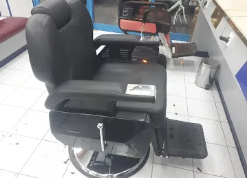 Al Makhmari Saloon
