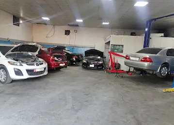 Al Manwar Auto Maintenance Workshop