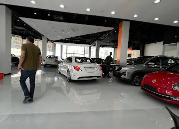 AL MARWA CARS SHOWROOM (L.L.C.)