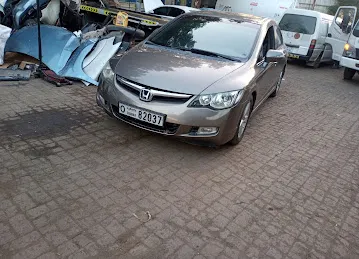 Al masfoot garage inside