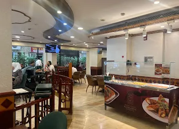Al Mashawi Alhalabya Restaurant | Garhoud مطعم المشاوي الحلبية دبي القرهود