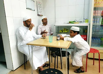 Al Mashhoor Cafeteria