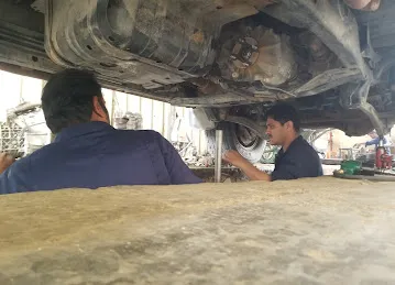 Al Muntaza Garage & 2000 car wash