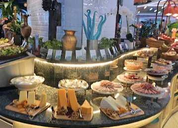 Al Murooj Complex