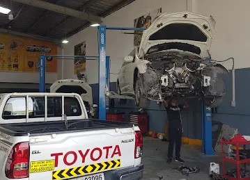 Al Najem Al Barraq Auto Maintenance.