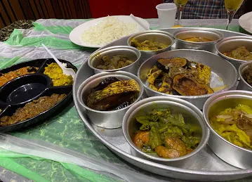 Al NAJM ALLAME RESTAURANT & মেজবান বাড়ী হামরিয়া
