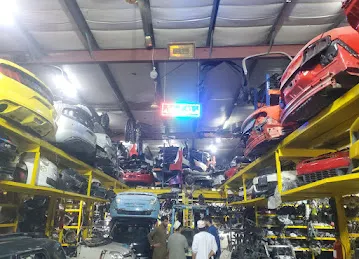 Al Nisr Al Fadhi Used Auto Spare Parts Tr.