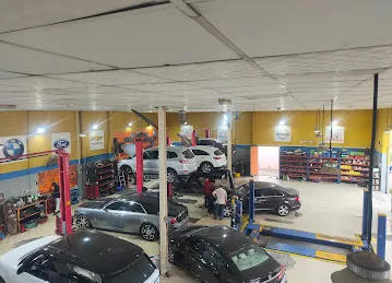 Al Rukn Al Malaki auto maintenance workshop