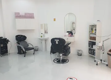 AL SHUMOOKH GENTS SALON branch
