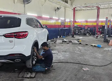 Al Sinyar brake سنيار بريك Pads mechanic wheel alignment andbalanceing jumping oil changing and mechanical work also