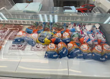 Al Taj fresh Chicken and Meat