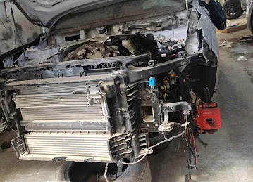 Al Tareeq Al Malaki Auto Maintenance Workshop